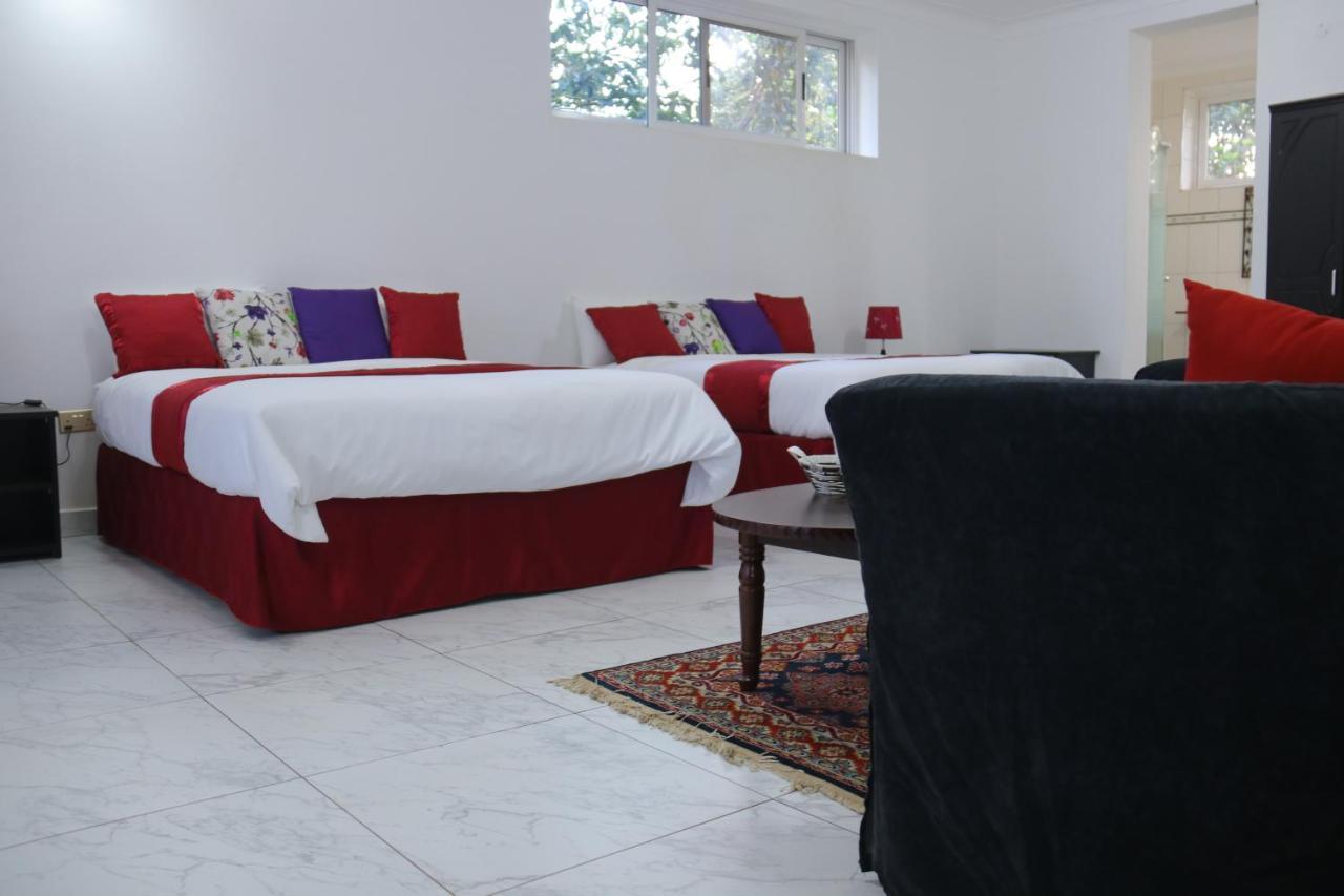 The Shoebill Nest Bed and Breakfast Kampala Buitenkant foto